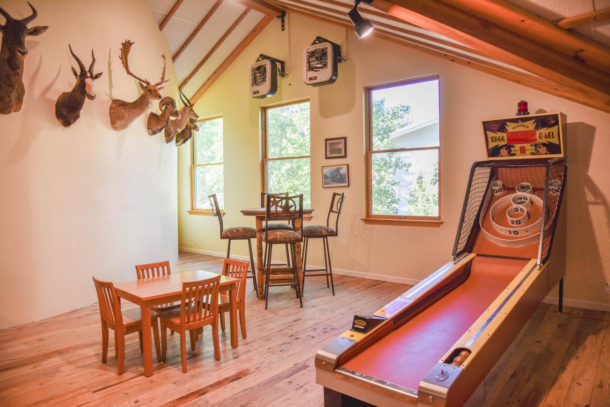 River Lyric Lodge - Formerly Double Dog Red River Dış mekan fotoğraf