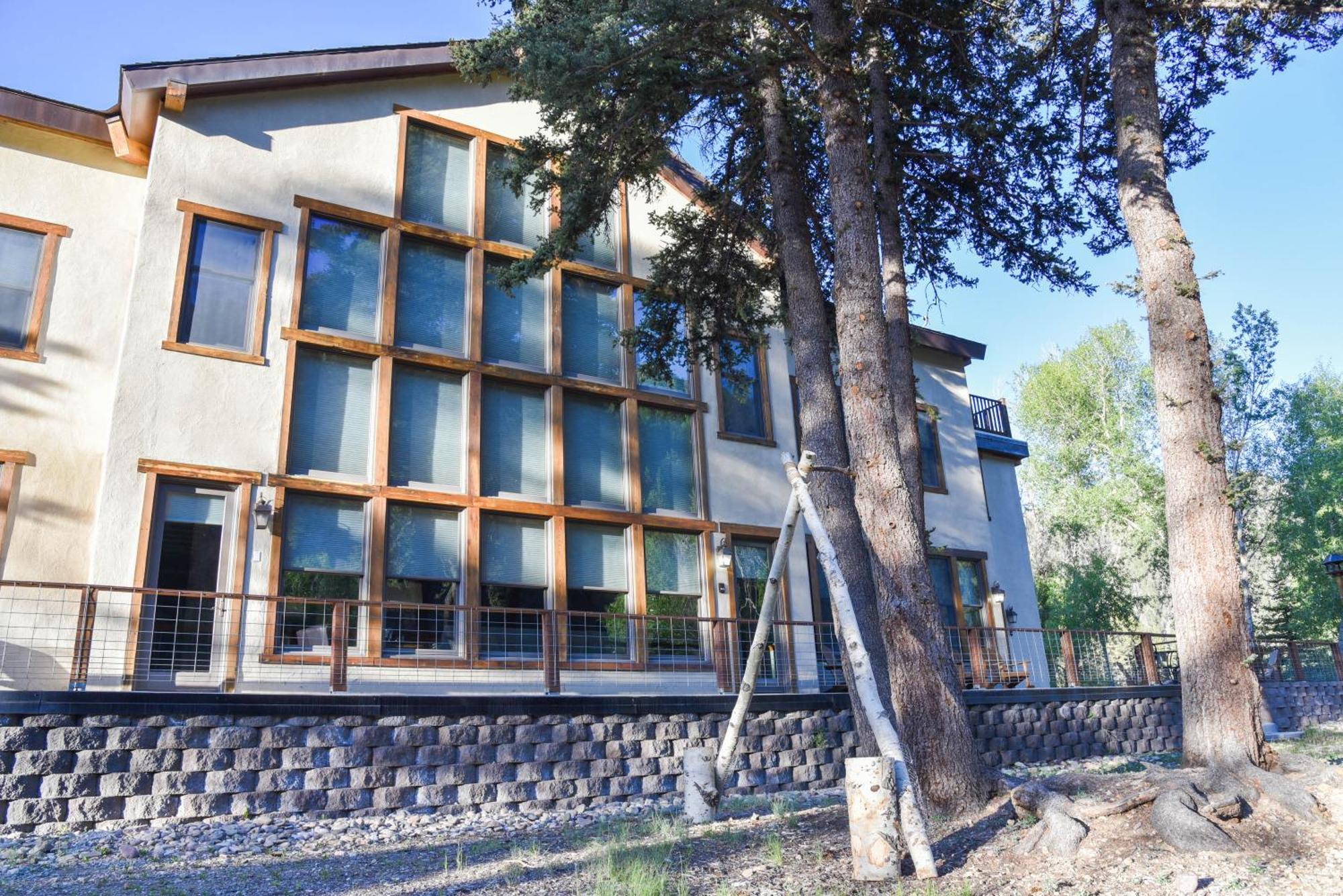 River Lyric Lodge - Formerly Double Dog Red River Dış mekan fotoğraf